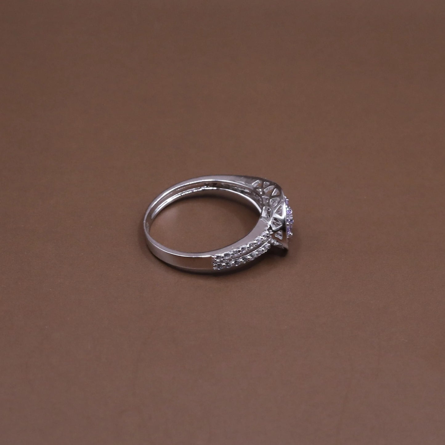 Kivara ring