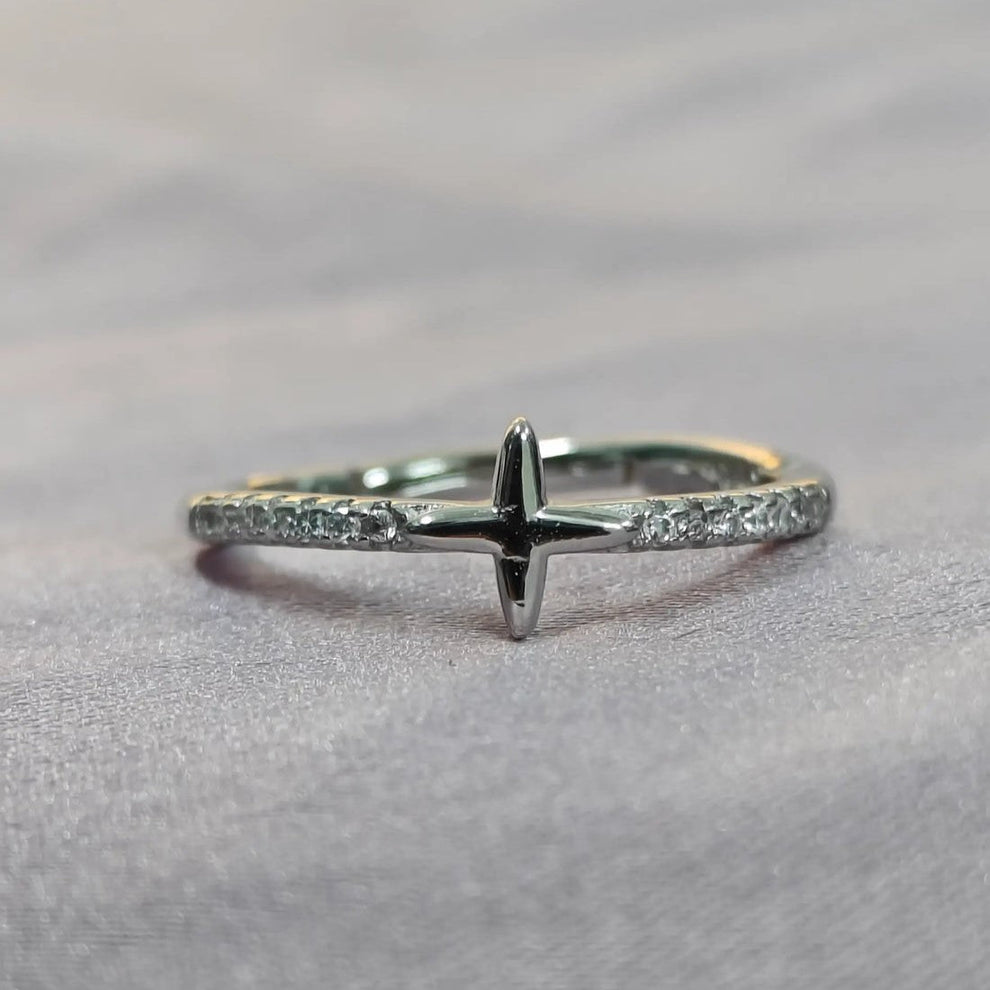 Dainty Cross Ring - Kivara jewels