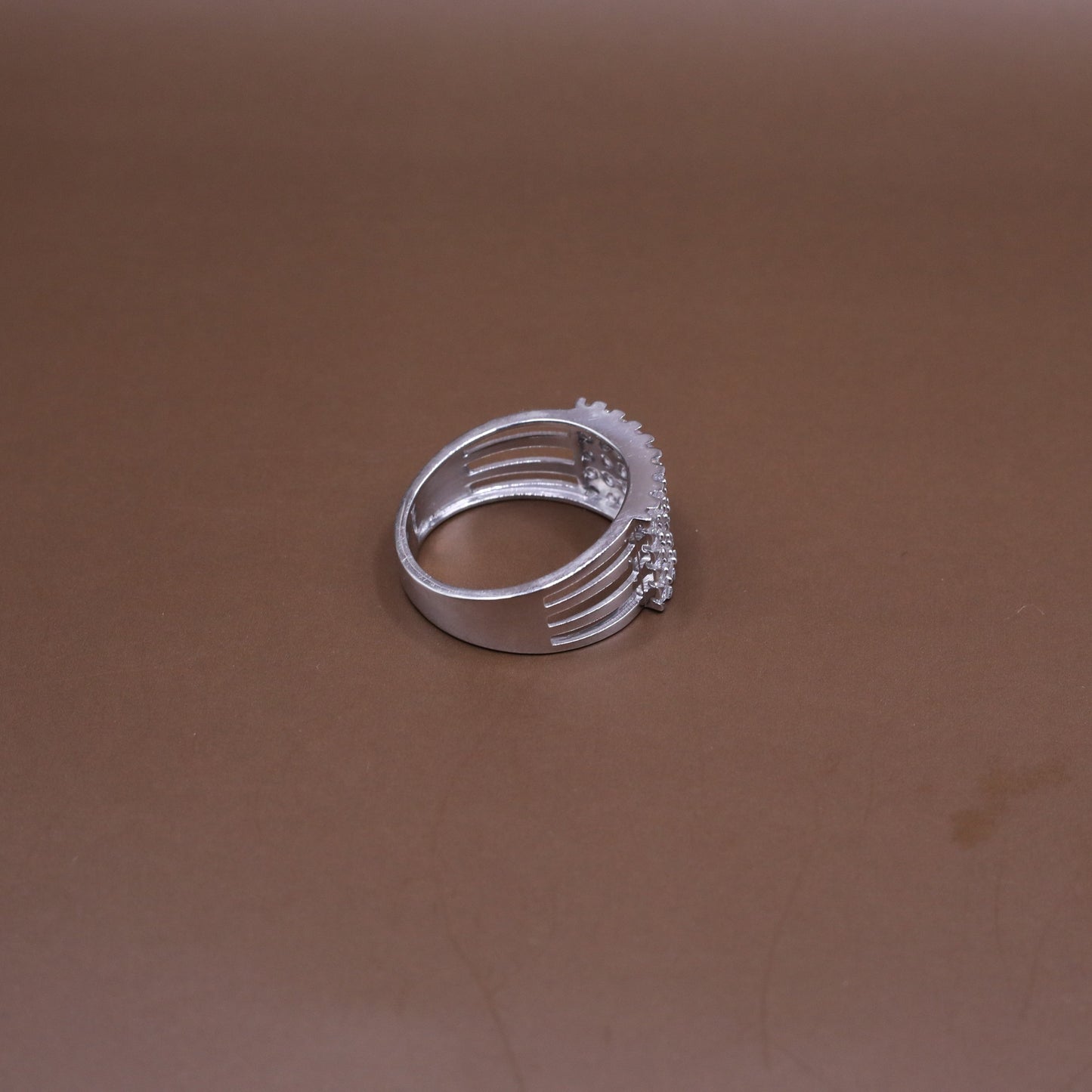 Diamond - Cut Band Ring - Kivara jewels