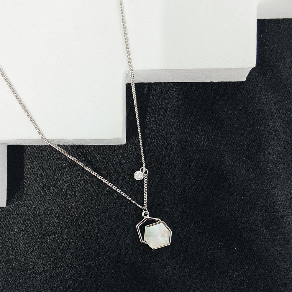 Elegant Hexagon Mother of Pearl Necklace - Kivara jewels