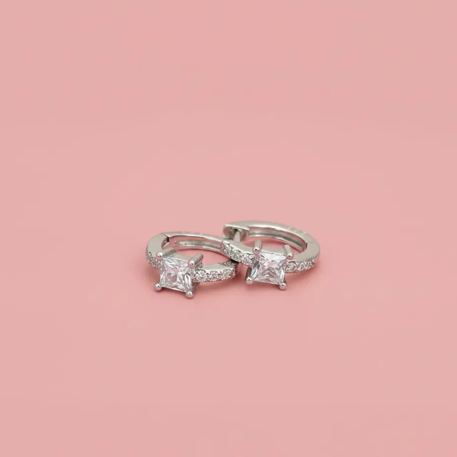 Sparkling Cluster Diamond Studs - Kivara jewels
