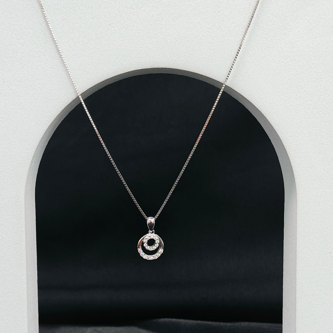 Sparkling Double Circle Pendant Necklace - Kivara jewels