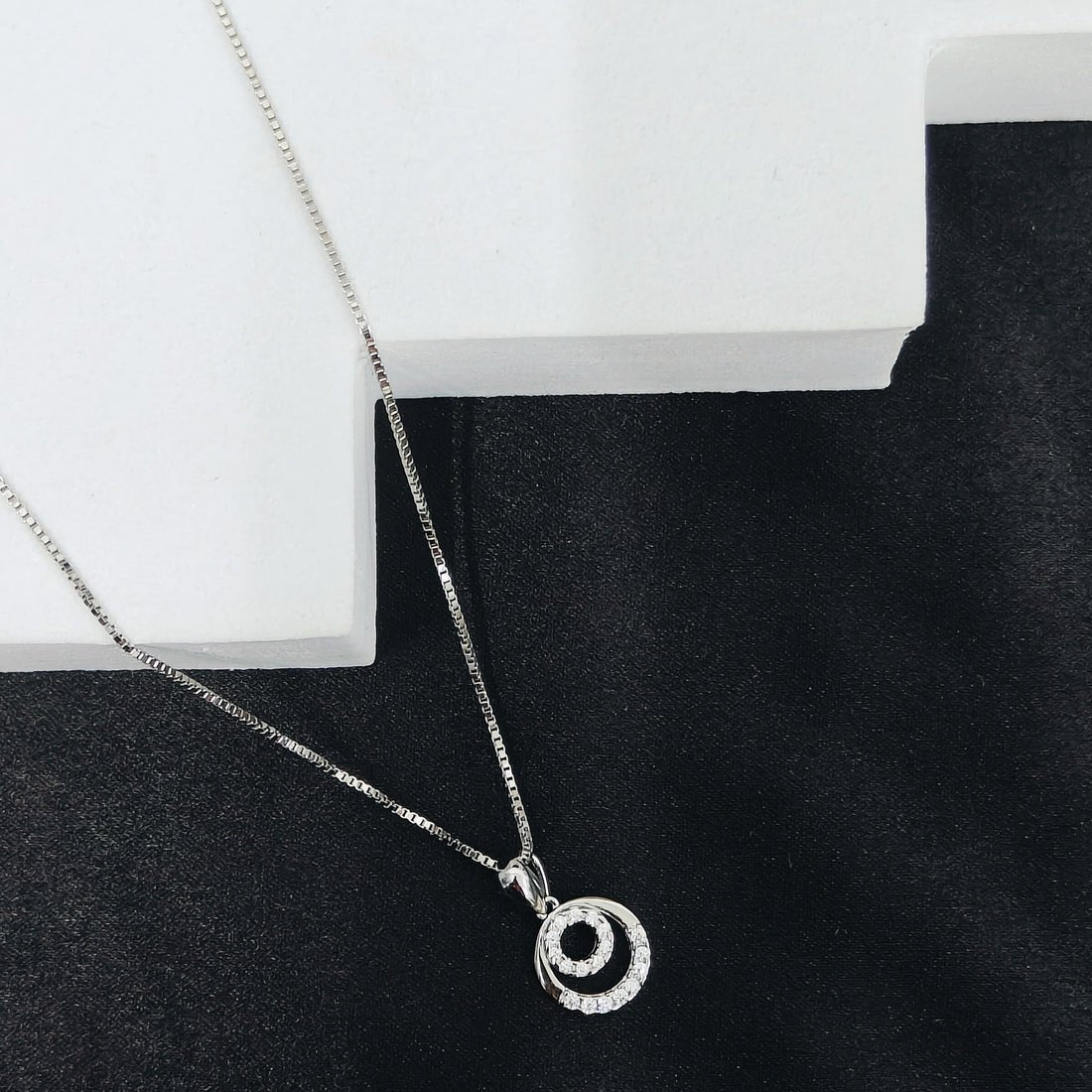 Sparkling Double Circle Pendant Necklace - Kivara jewels