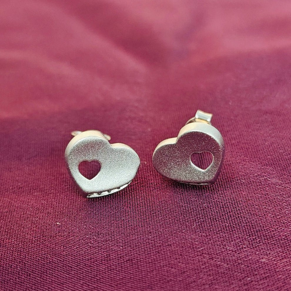 Sparkling Pavé Diamond Heart Stud Earrings - Kivara jewels