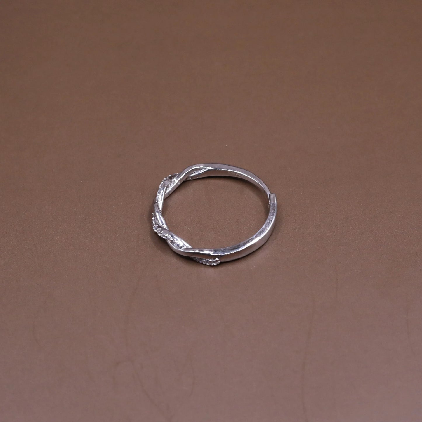 Twist Band Ring b11pg5-jk.myshopify.com