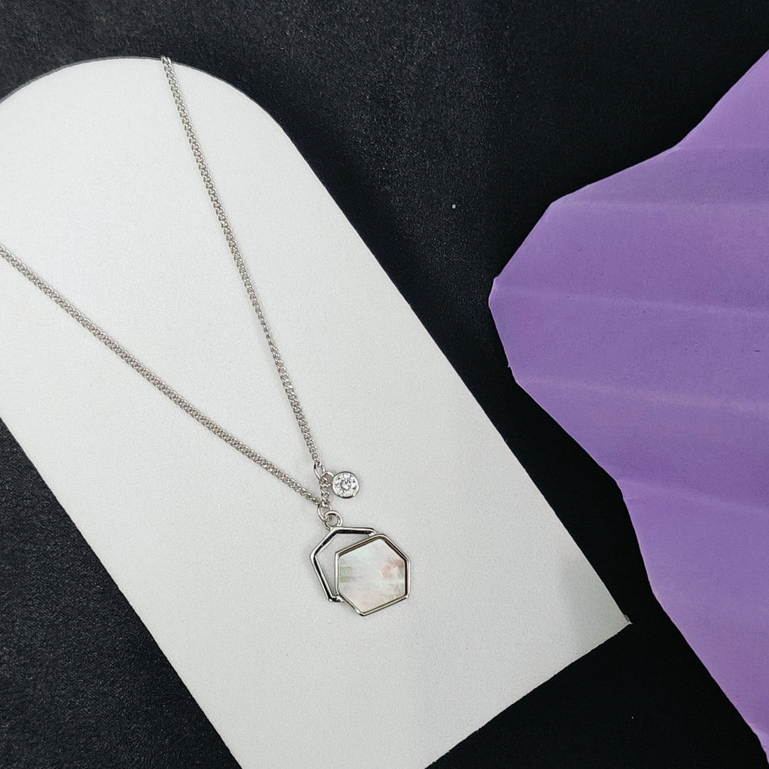 Elegant Hexagon Mother of Pearl Necklace - Kivara jewels