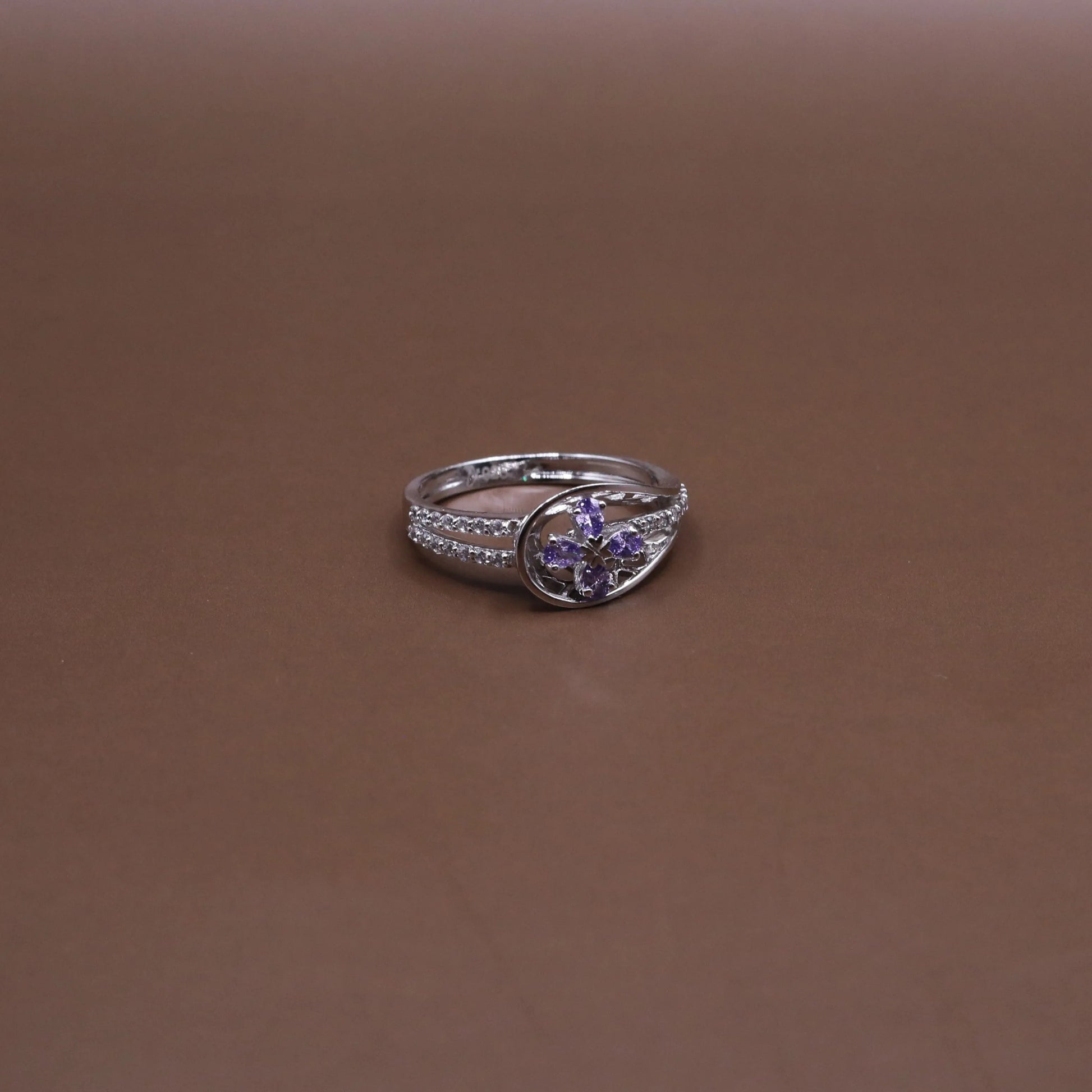 Floral Ring - Kivara jewels