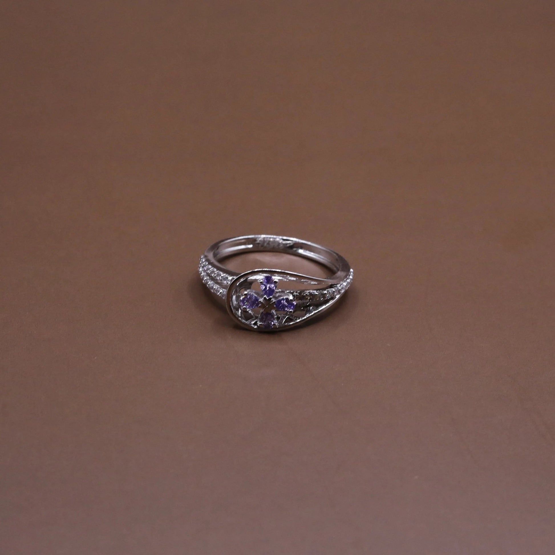Floral Ring - Kivara jewels