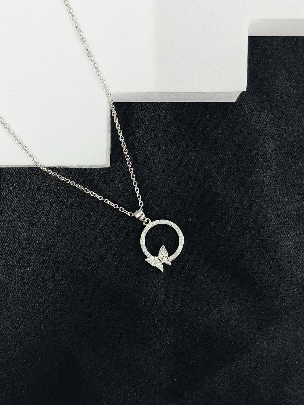 Sparkling Butterfly and Circle Necklace b11pg5-jk.myshopify.com