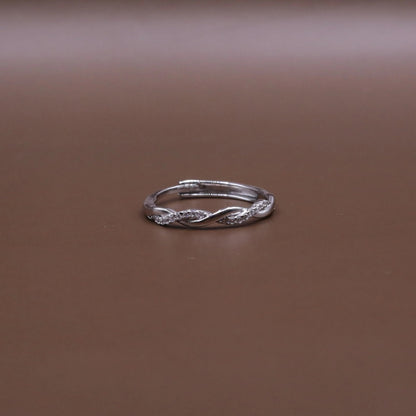 Twist Band Ring - Kivara jewels