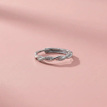 Twist Band Ring - Kivara jewels